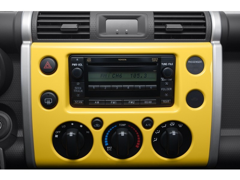 2008 Toyota FJ Cruiser 4WD 4dr Auto Interior Shot 2