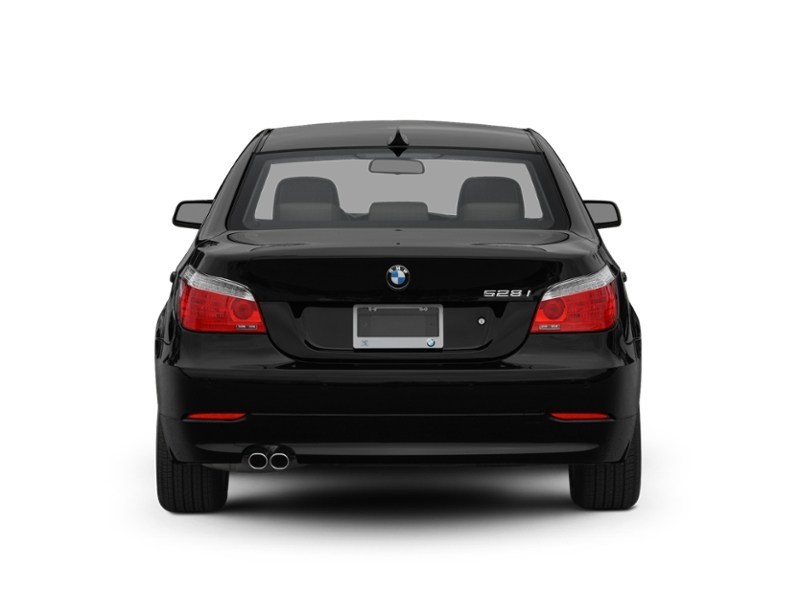 2009 BMW 528 4dr Sdn 528i RWD Exterior Shot 8