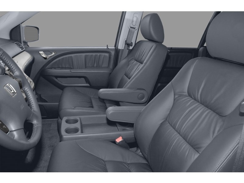 2009 Honda Odyssey 5dr Wgn Touring w/RES & Navi Interior Shot 5