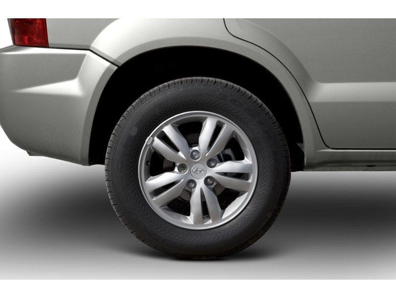 2009 Hyundai Tucson FWD 4dr I4 Auto 25th Anniversary Exterior Shot 5