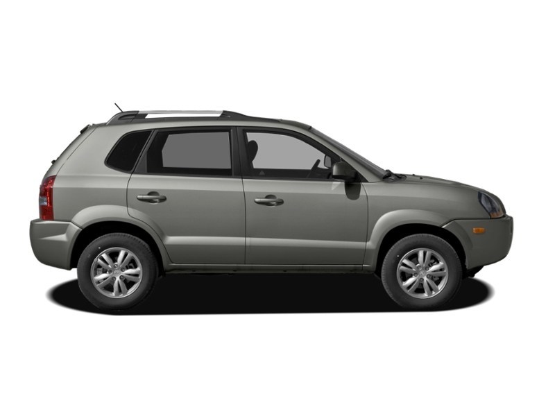 2009 Hyundai Tucson FWD 4dr I4 Auto 25th Anniversary Exterior Shot 16