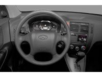 2009 Hyundai Tucson FWD 4dr I4 Auto 25th Anniversary Interior Shot 3