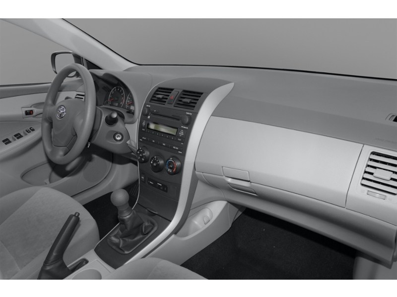 2009 Toyota Corolla 4dr Sdn Auto LE Interior Shot 1