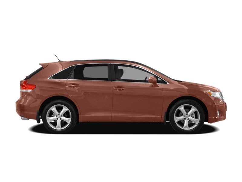 2009 Toyota Venza Base Exterior Shot 16