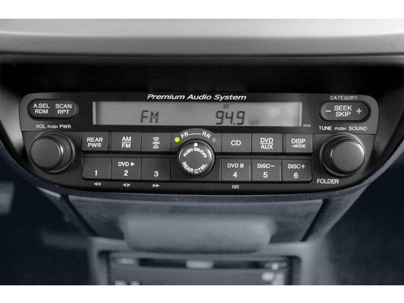 2010 Honda Odyssey 4dr Wgn Touring w/RES & Navi Interior Shot 2