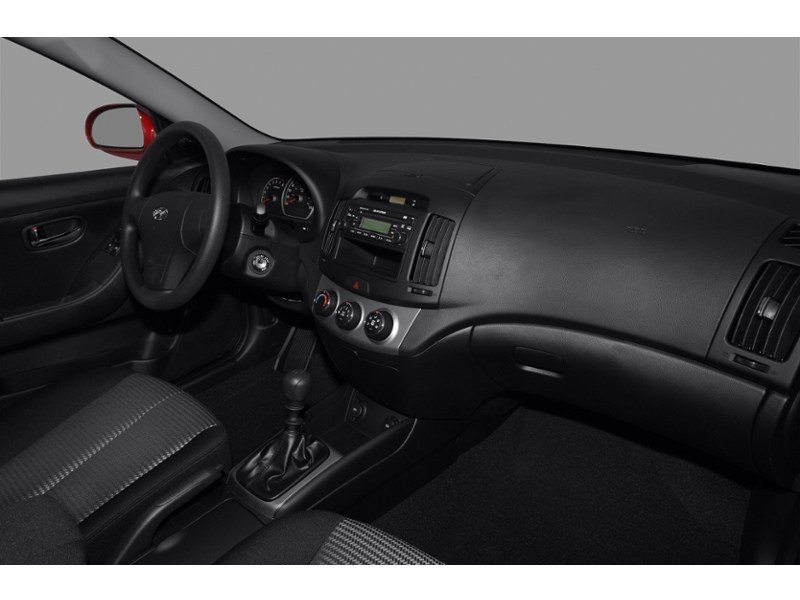 2010 Hyundai Elantra 4dr Sdn Auto GL Interior Shot 1