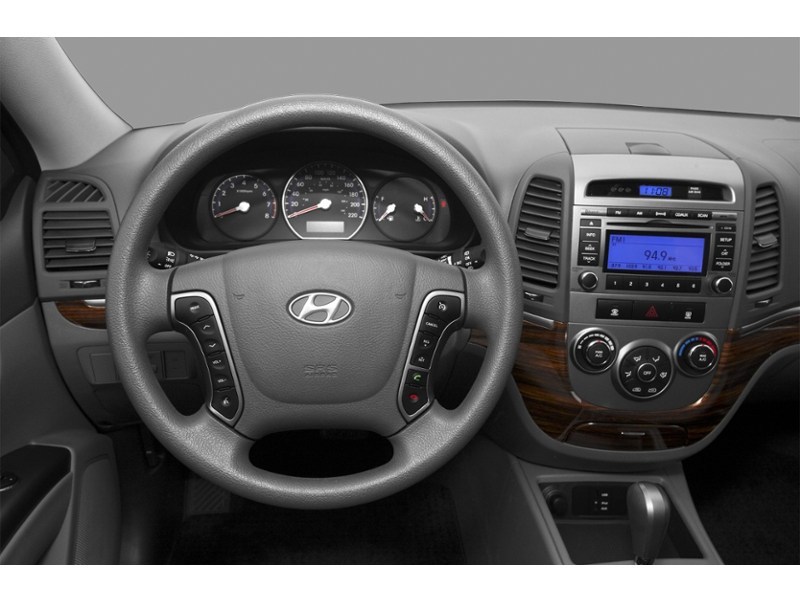 2010 Hyundai Santa Fe FWD 4dr I4 Auto GL Interior Shot 3