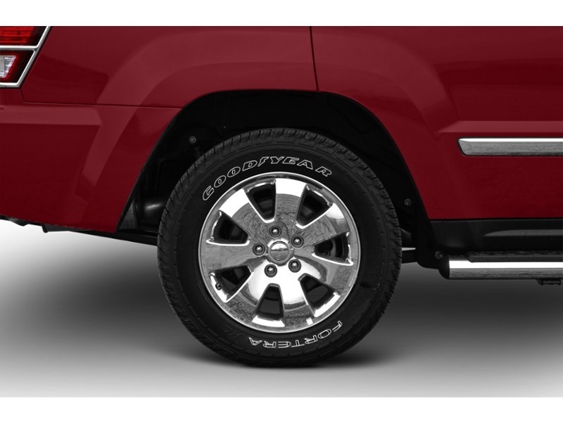 2010 Jeep Grand Cherokee 4WD 4dr Limited Exterior Shot 5
