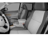 2010 Jeep Grand Cherokee 4WD 4dr Limited Interior Shot 5