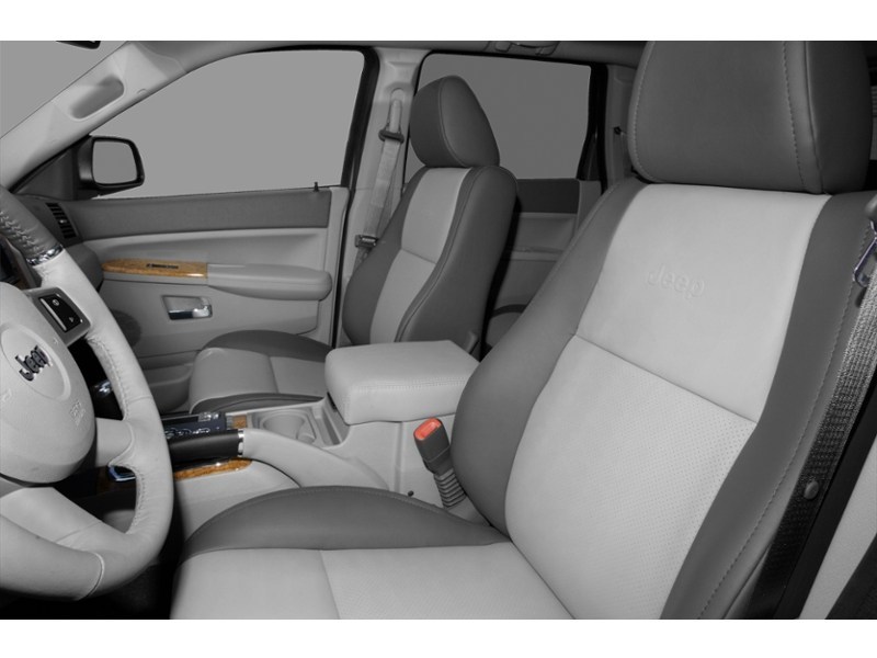 2010 Jeep Grand Cherokee 4WD 4dr Limited Interior Shot 5