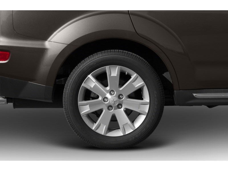 2010 Mitsubishi Outlander 4WD 4dr GT Exterior Shot 5