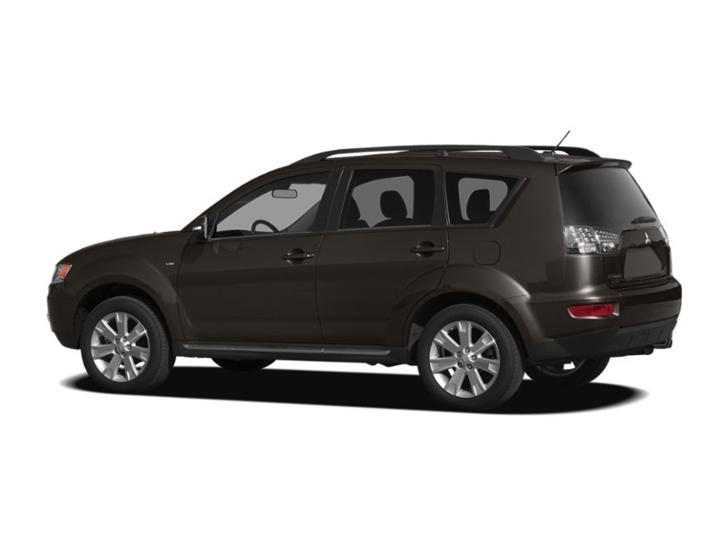 2010 Mitsubishi Outlander 2WD 4dr ES Exterior Shot 10