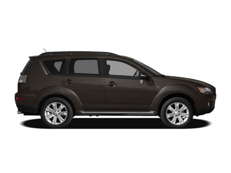 2010 Mitsubishi Outlander 2WD 4dr ES Exterior Shot 11