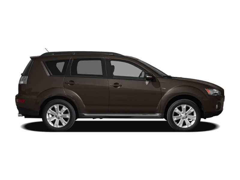 2010 Mitsubishi Outlander 2WD 4dr ES Exterior Shot 16