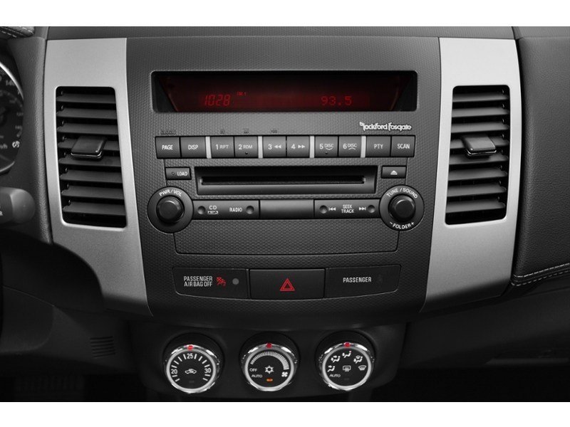 2010 Mitsubishi Outlander 2WD 4dr ES Interior Shot 2