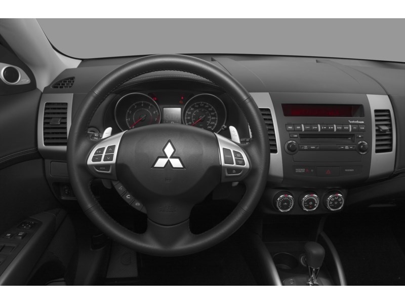 2010 Mitsubishi Outlander 4WD 4dr GT Interior Shot 3