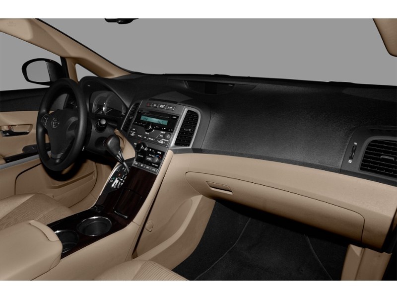 2010 Toyota Venza 4dr Wgn V6 Interior Shot 1