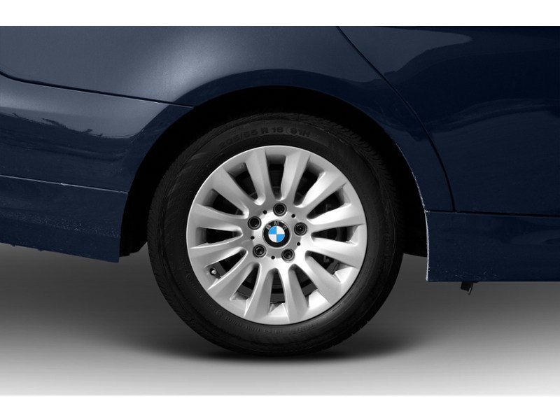 2011 BMW 328 4dr Sdn 328i xDrive AWD Classic Ed Exterior Shot 5