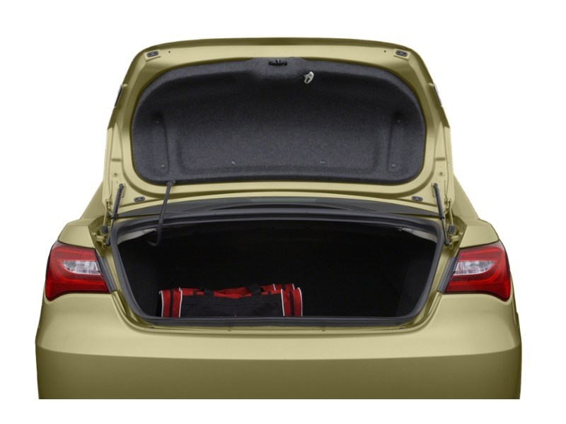 2011 Chrysler 200 4dr Sdn Touring Exterior Shot 4