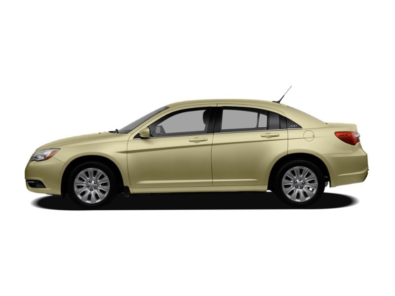 2011 Chrysler 200 4dr Sdn Touring Exterior Shot 12