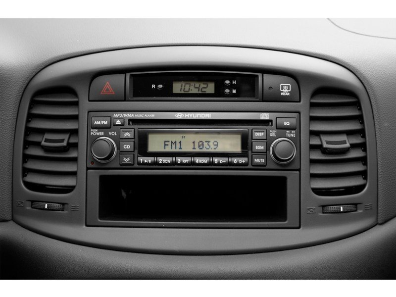 2011 Hyundai Accent 3dr HB Auto L Sport Interior Shot 2