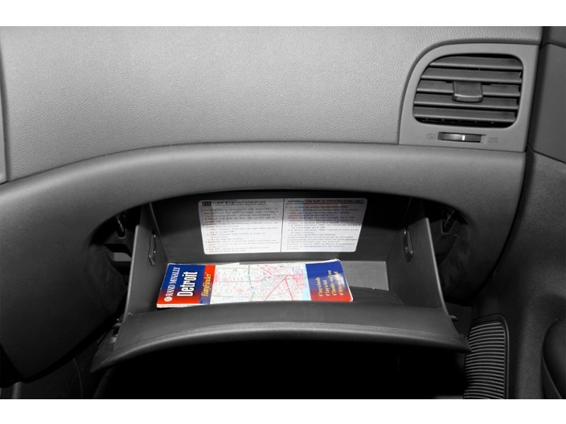 2011 Hyundai Accent 3dr HB Auto L Sport Interior Shot 4