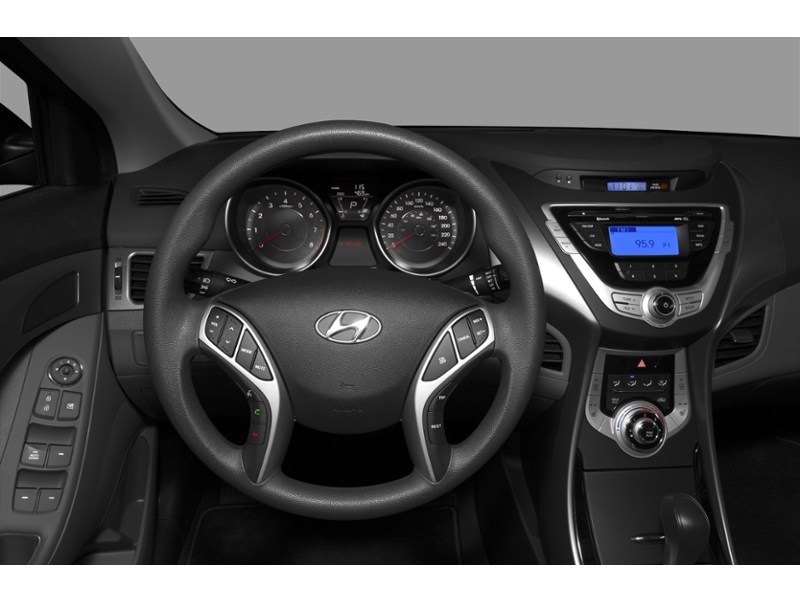 2011 Hyundai Elantra 4dr Sdn Auto GL Interior Shot 3
