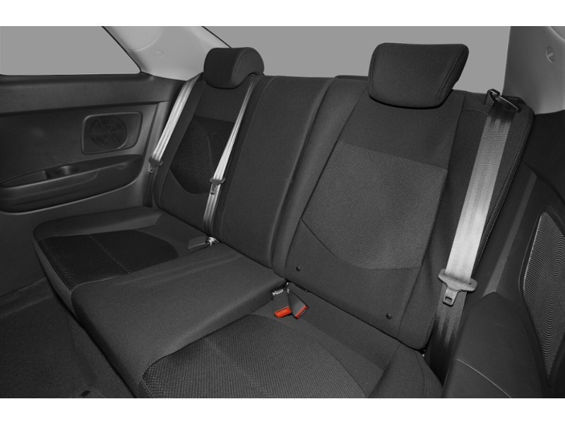 2011 Kia Forte Koup 2dr Cpe Auto SX Interior Shot 6