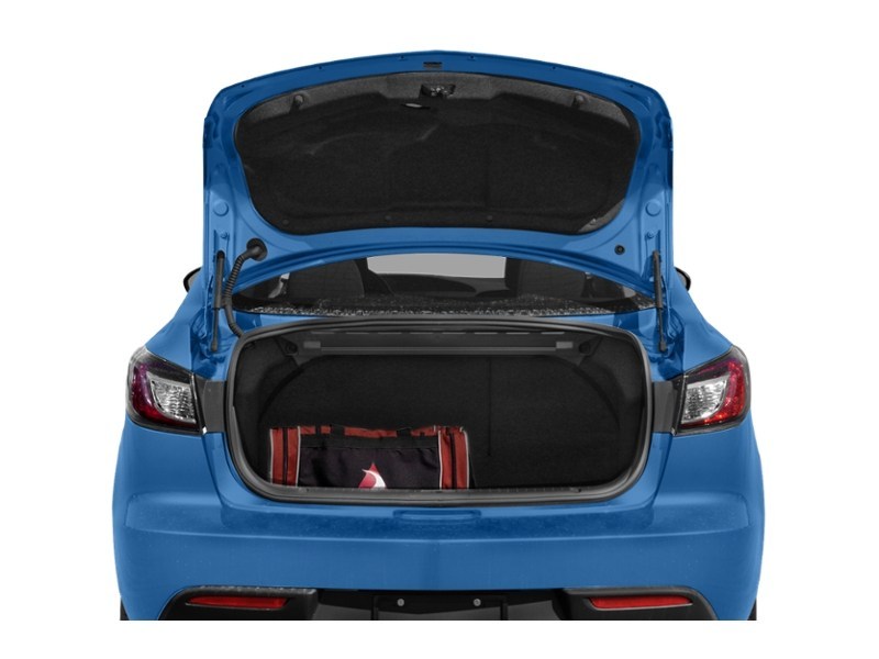 2011 Mazda Mazda3 4dr Sdn Auto GS Exterior Shot 4