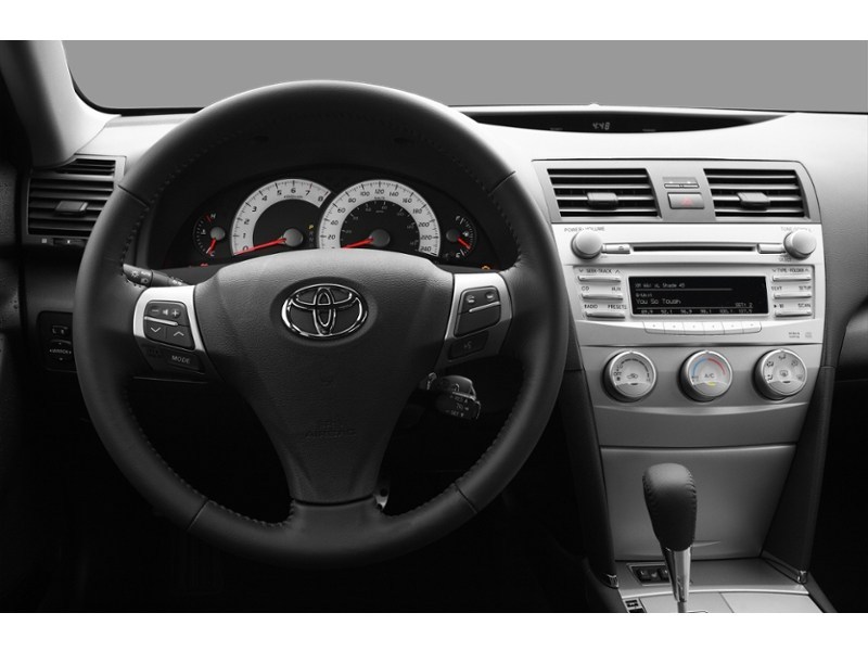 2011 Toyota Camry 4dr Sdn I4 Auto LE Interior Shot 3