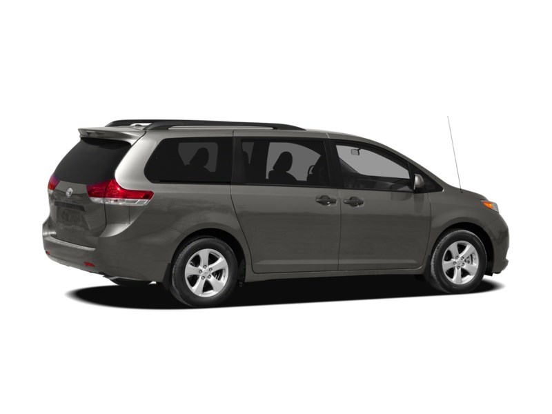 2011 Toyota Sienna 5dr V6 7-Pass FWD Exterior Shot 15