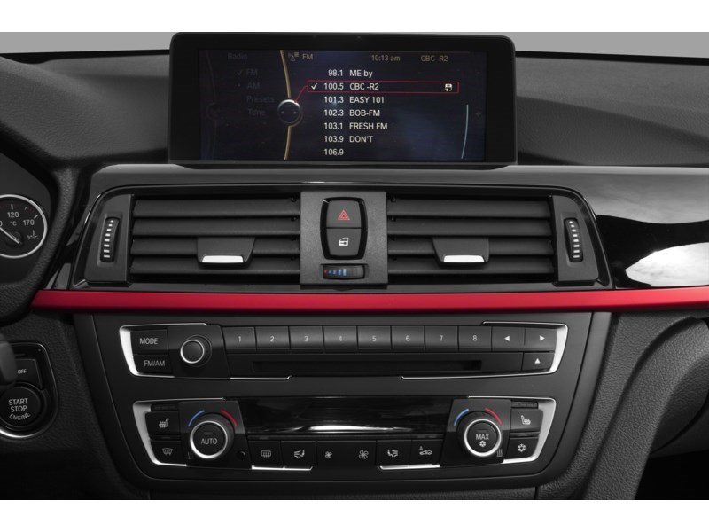 2013 BMW 320 4dr Sdn 320i xDrive AWD Interior Shot 2