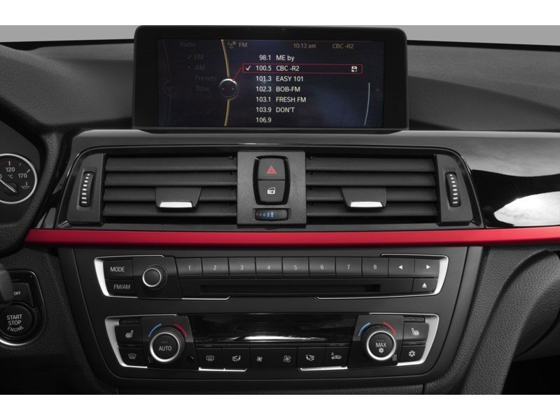 2013 BMW 320 4dr Sdn 320i xDrive AWD Interior Shot 2