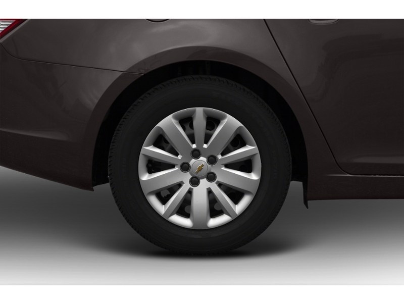 2012 Chevrolet Cruze 4dr Sdn LS+ w/1SB Exterior Shot 5