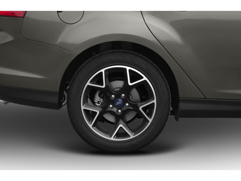 2012 Ford Focus 4dr Sdn SE Exterior Shot 5