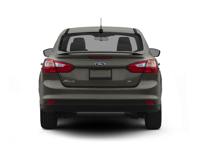 2012 Ford Focus 4dr Sdn SE Exterior Shot 8