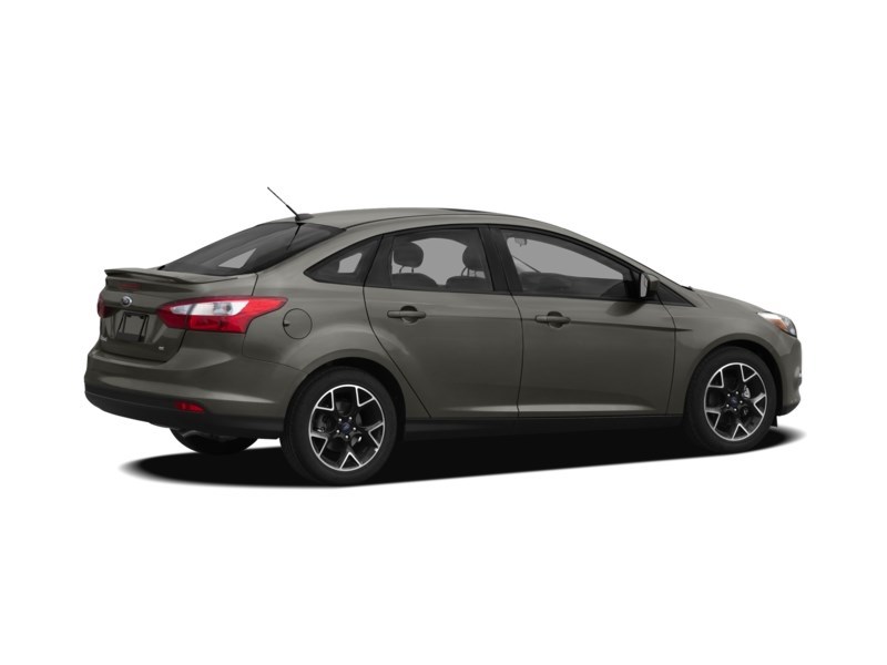2012 Ford Focus 4dr Sdn SE Exterior Shot 15