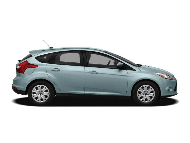 2012 Ford Focus 5dr HB SE Exterior Shot 11