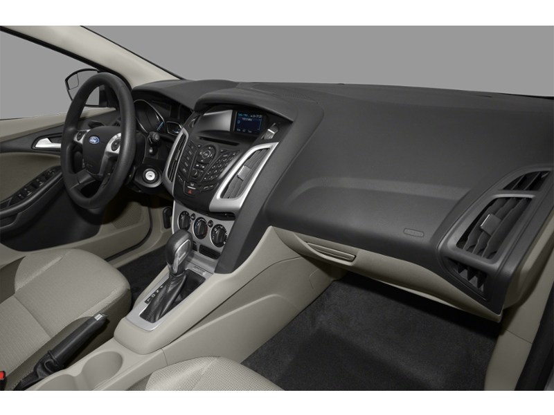 2012 Ford Focus 5dr HB SE Interior Shot 1
