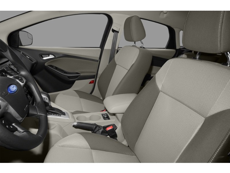 2012 Ford Focus 5dr HB SE Interior Shot 5
