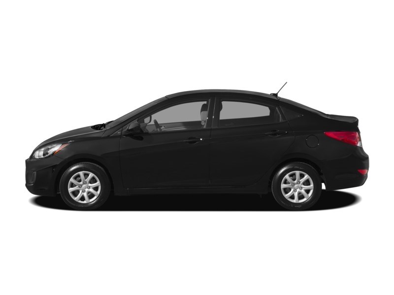 2012 Hyundai Accent 4dr Sdn Man GL Exterior Shot 12