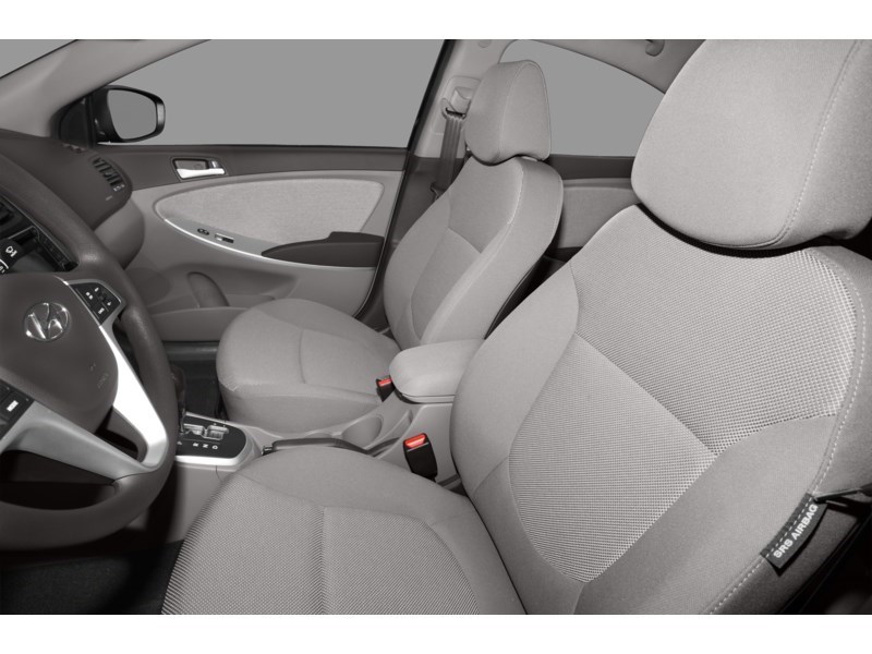 2012 Hyundai Accent 4dr Sdn Man GL Interior Shot 5