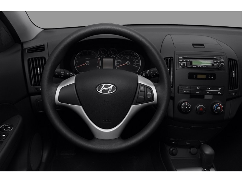 2012 Hyundai Elantra Touring 4dr Wgn Auto L Interior Shot 3