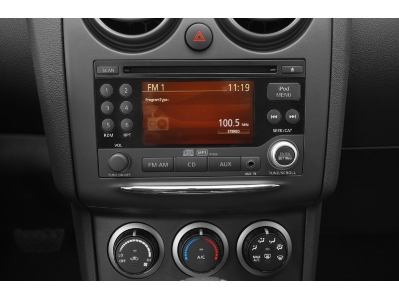 2012 Nissan Rogue FWD 4dr SV Interior Shot 2