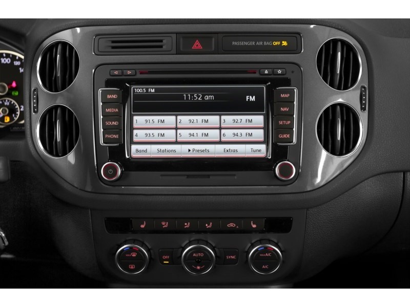 2017 Volkswagen Tiguan 2WD 4dr Trendline Interior Shot 2