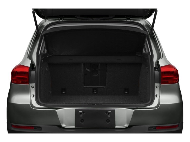 2017 Volkswagen Tiguan 2WD 4dr Trendline Exterior Shot 4