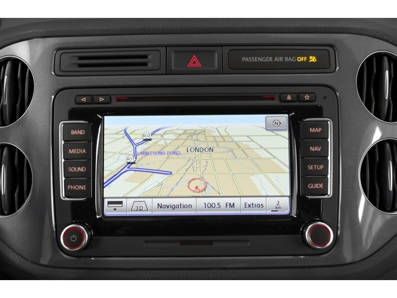 2017 Volkswagen Tiguan 2WD 4dr Trendline Interior Shot 9