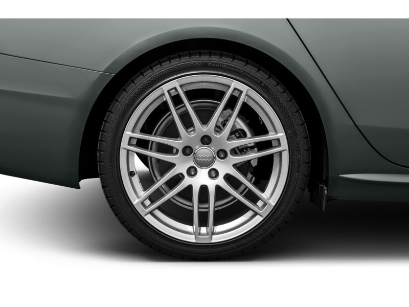 2016 Audi A4 4dr Sdn Auto Progressiv plus quattro Exterior Shot 5