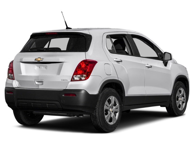 2015 Chevrolet Trax FWD 4dr LS Exterior Shot 2