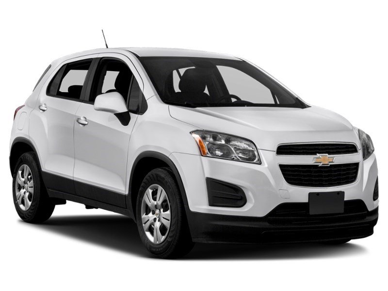 2015 Chevrolet Trax FWD 4dr LS Exterior Shot 9